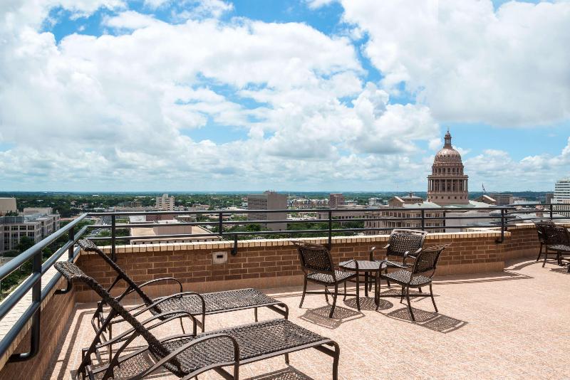 Люкс, Doubletree Suites By Hilton Austin Downtown Capitol