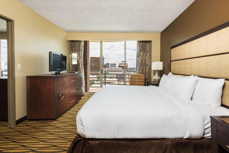 Люкс, Doubletree Suites By Hilton Austin Downtown Capitol