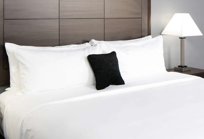 스위트, Red Lion Inn And Suites Everett
