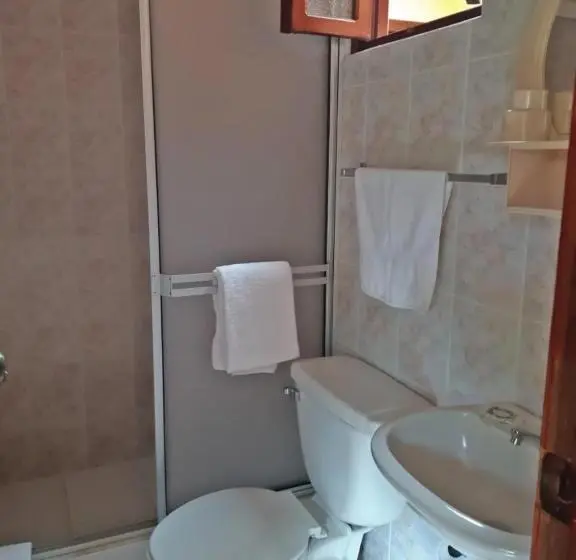Standard Yhden Hengen Huone, El Pedron