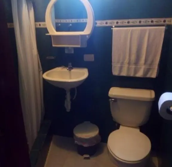 Standard Neljän Hengen Huone, El Pedron