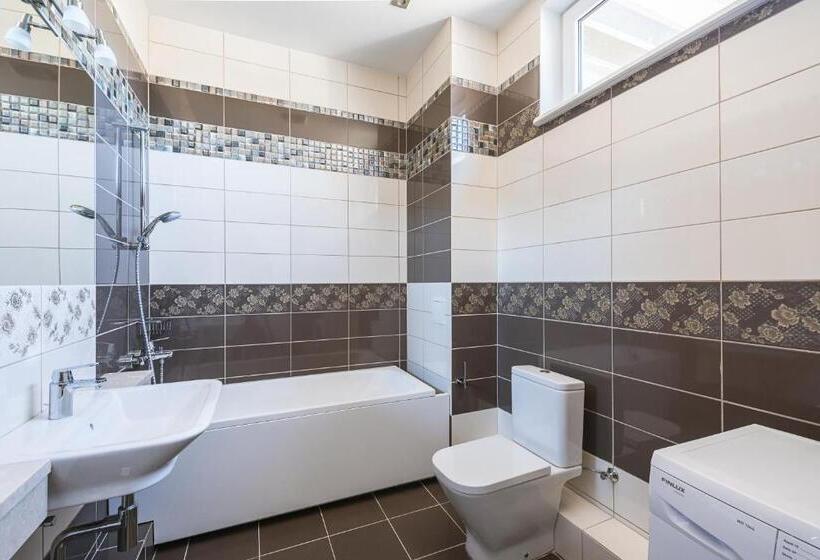 آپارتمان 2 خوابه با بالکن, Black Pearl Apartments