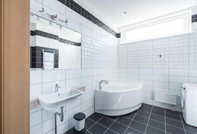آپارتمان 1 خوابه با بالکن, Black Pearl Apartments