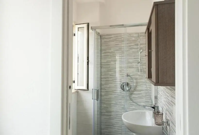 اتاق لوکس, Casa Vacanze B&b Uccialì