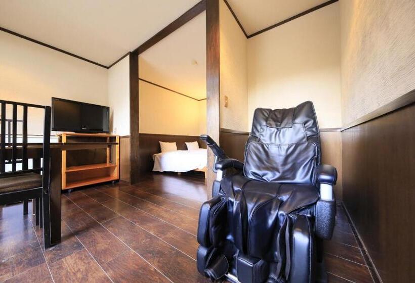 חדר סטנדרט לשלושה עם מרפסת, Welcome Inn Sunnysteps