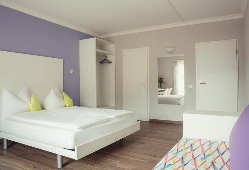 Comfort room with lake view, B&b Toblerina