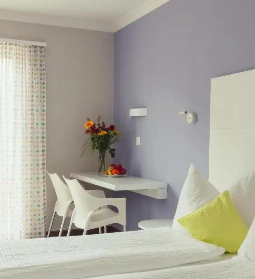 Comfort room with lake view, B&b Toblerina
