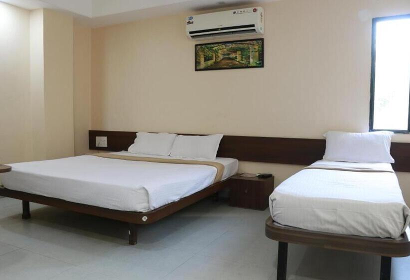 اتاق لوکس, Yash Executive