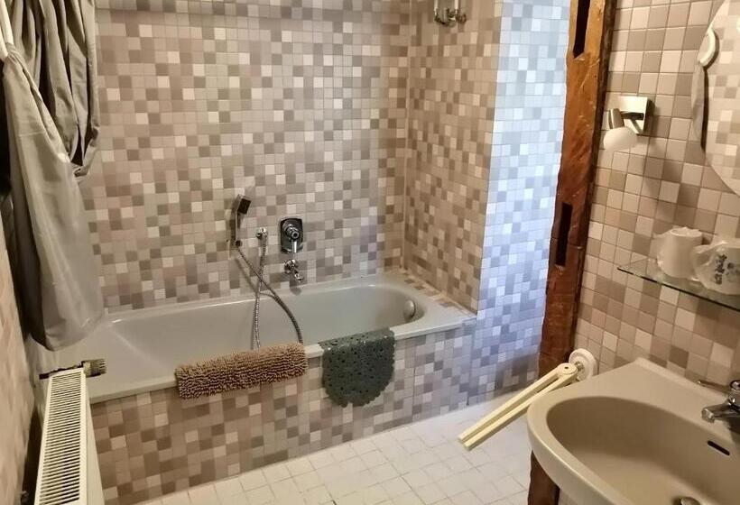 Семейный Номер, Gästehaus Pension Romantika