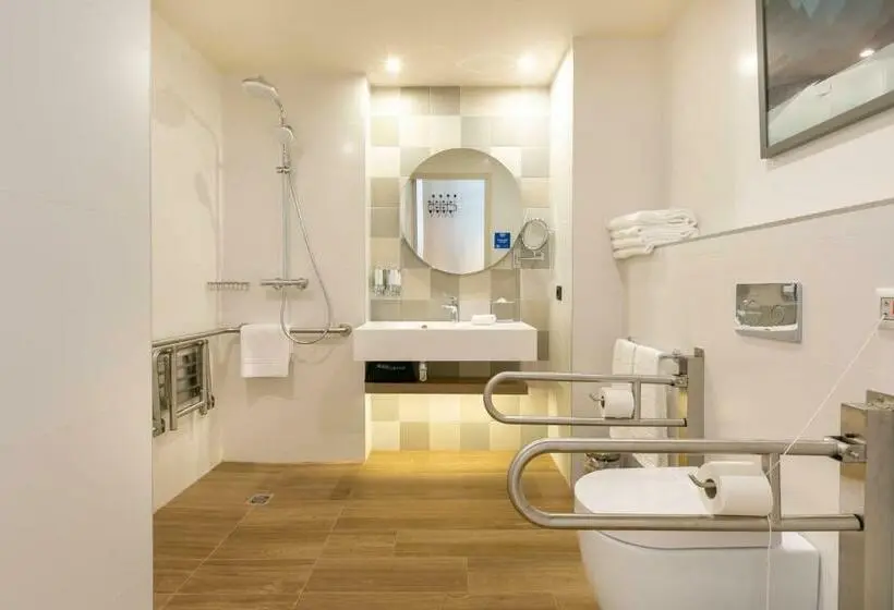 Standard-invahuone, Hampton By Hilton Alcobendas Madrid