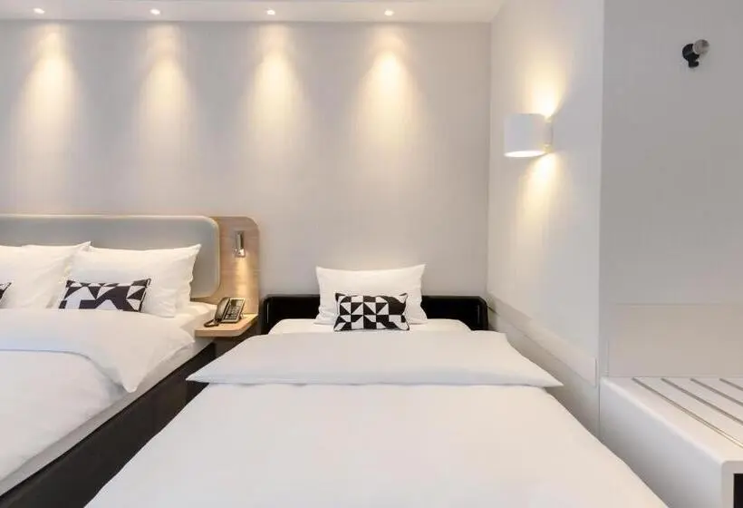 身障者適用スタンダードルーム, Holiday Inn Express Göttingen, An Ihg
