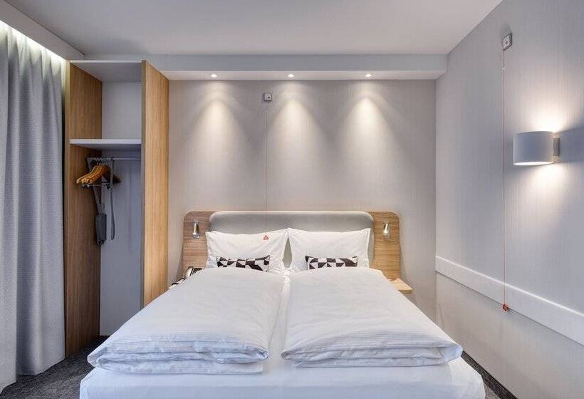 Номер Стандарт Адаптированный для Инвалидов, Holiday Inn Express Göttingen, An Ihg