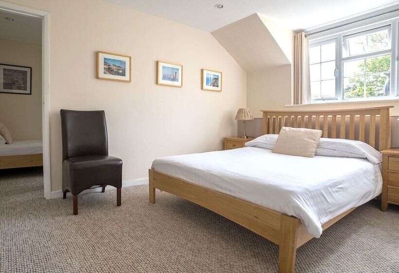 家庭间, The Wight Mouse Inn