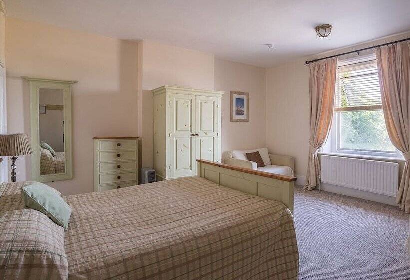 Семейный Номер, The Wight Mouse Inn