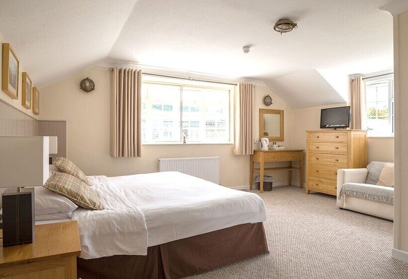 家庭间, The Wight Mouse Inn