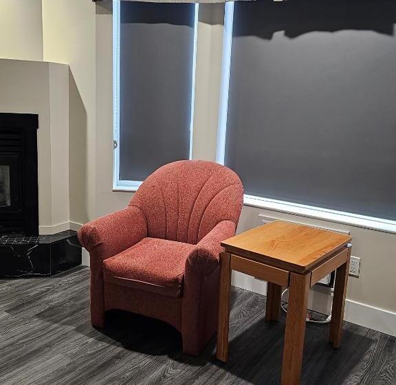 غرفة قياسية ثلاثية, Western Budget Motel #1 Leduc/nisku