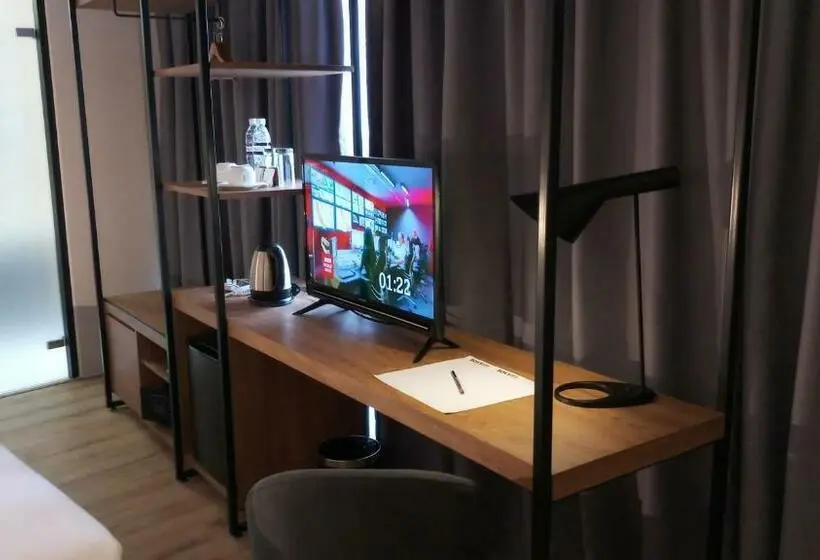 Pokój Deluxe Łóżko King Size, Roxy Hotel Padungan