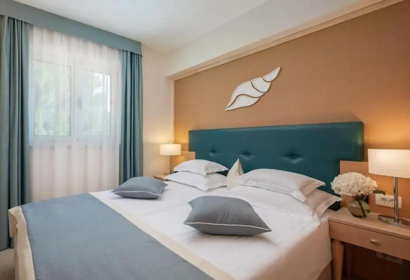 1 Schlafzimmer Apartment mit Balkon, Aparthotel Flora