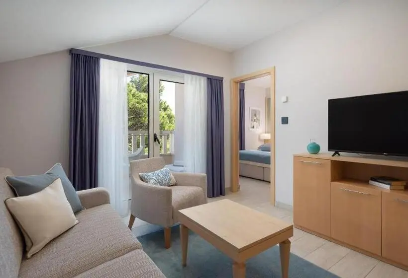 1 Schlafzimmer Apartment mit Balkon, Aparthotel Flora