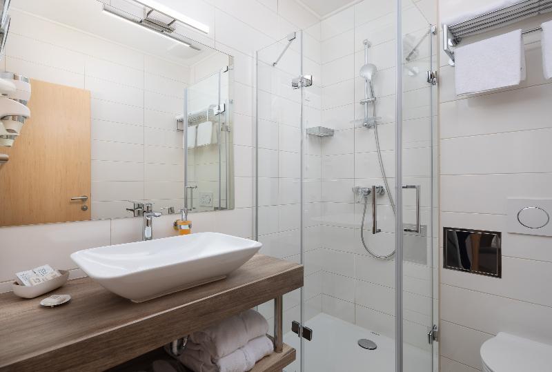 Escritório Estándar, Aparthotel Flora