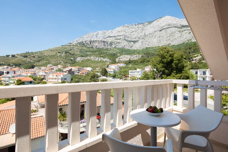 Escritório Estándar, Aparthotel Flora