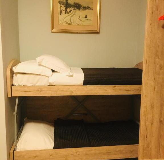 חדר משפחתי, La Casa Di Nonno Giulio