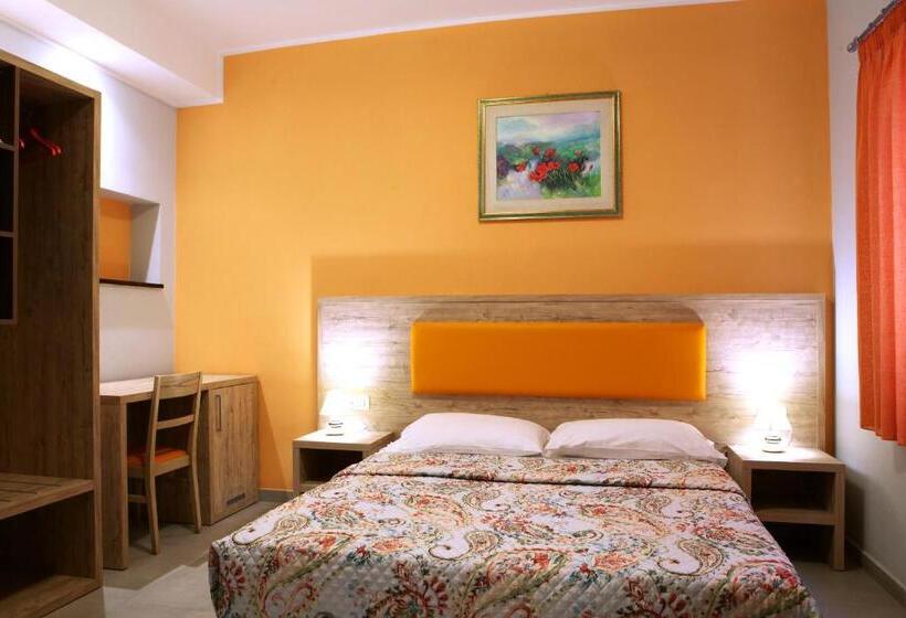 חדר משפחתי, La Casa Di Nonno Giulio