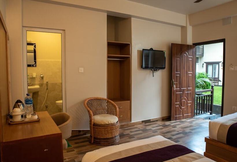 اتاق لوکس, Busy Bee Resort, Pokhara