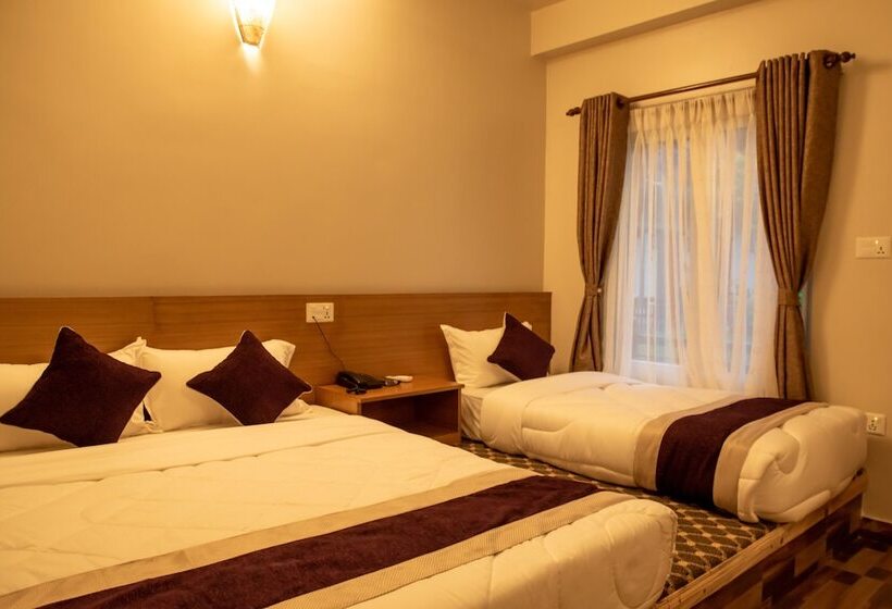 اتاق لوکس, Busy Bee Resort, Pokhara