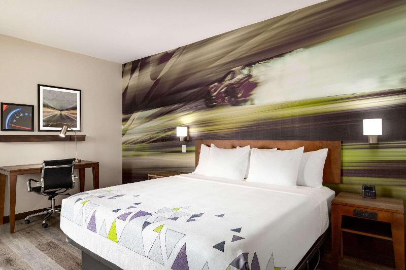 Номер Стандарт, La Quinta Inn & Suites By Wyndham Braselton