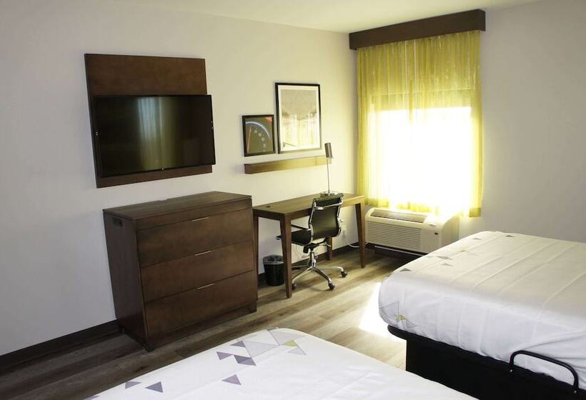 Номер бизнес-класса, La Quinta Inn & Suites By Wyndham Braselton