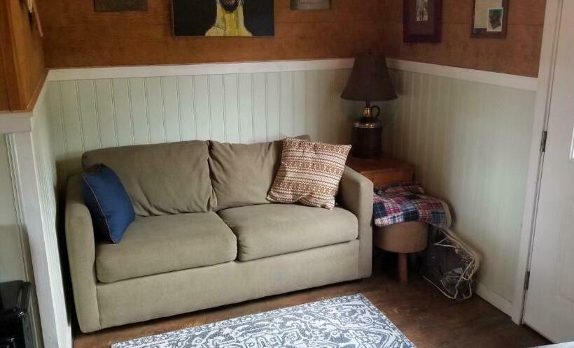 豪华房间, The Alexander At Creek Road