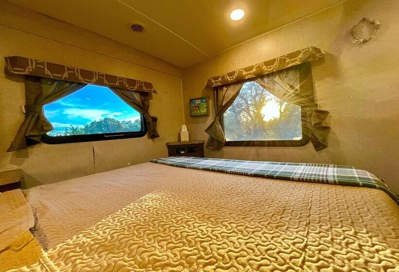 带双人床的基本房间, The Alexander At Creek Road