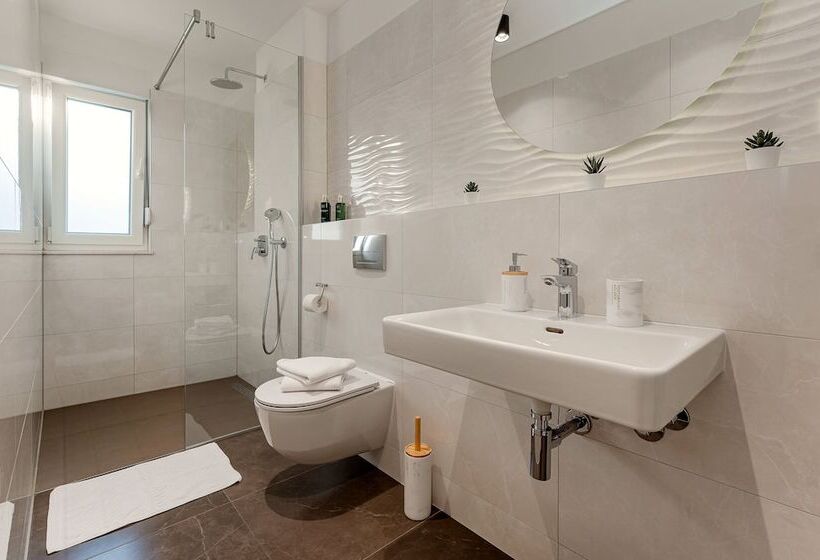 Habitació Deluxe Vista Ciutat, Seven Seas Residence