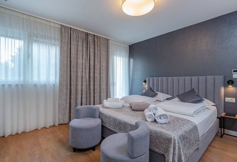 Habitació Deluxe Vista Ciutat, Seven Seas Residence