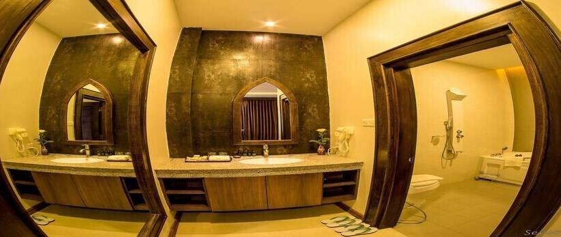 اتاق پرمیوم, Lustre Bagan Resort