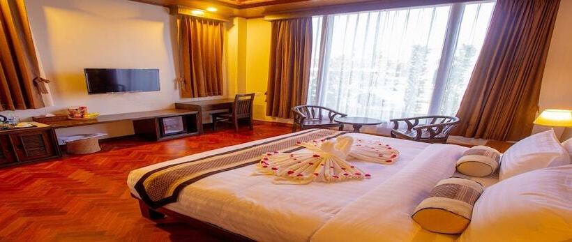 اتاق لوکس, Lustre Bagan Resort