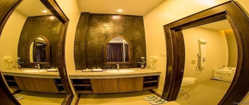 اتاق پرمیوم, Lustre Bagan Resort
