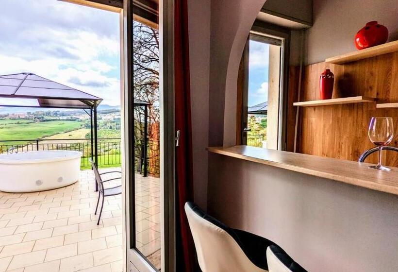 자쿠지 스위트, Arts Club Boutique Hotel & Spa