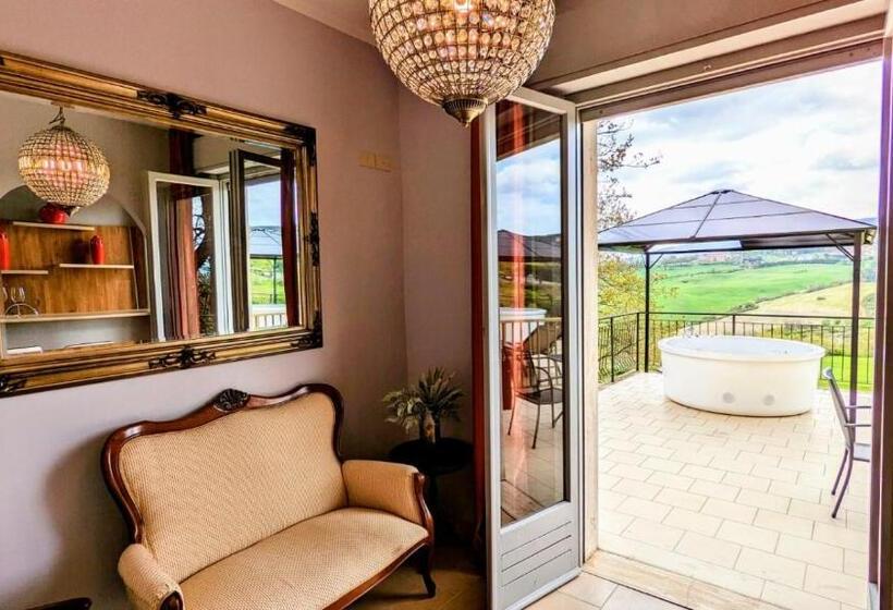 자쿠지 스위트, Arts Club Boutique Hotel & Spa