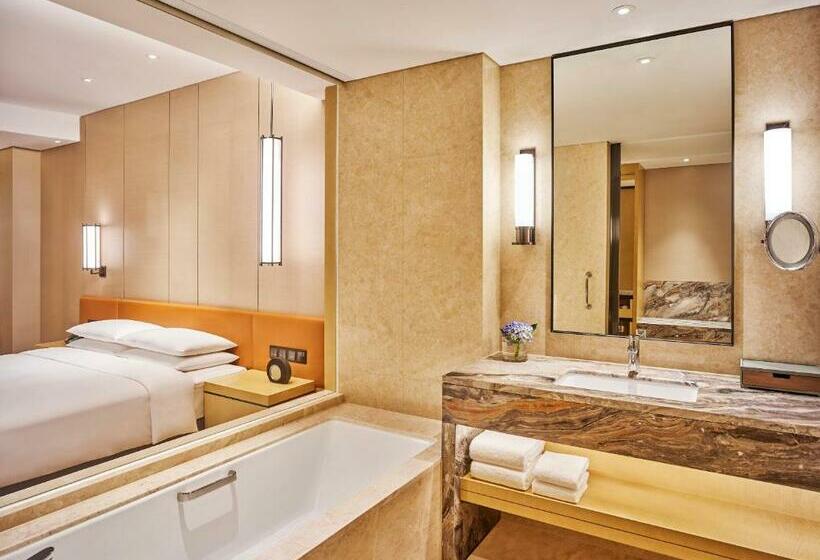 اتاق استاندارد با تخت بزرگ, Hyatt Regency Shenzhen Yantian