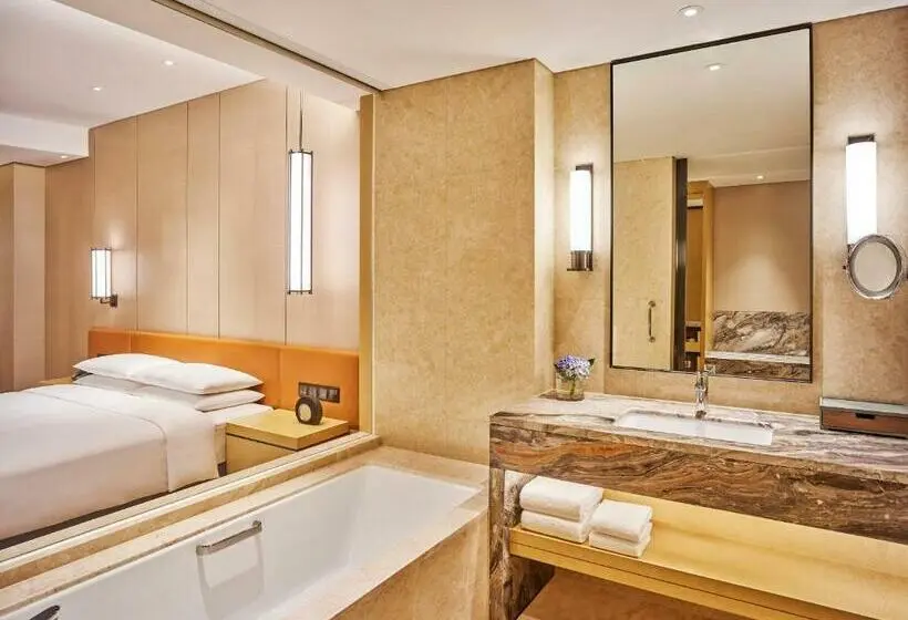 キングサイズベッドのスタンダードルーム, Hyatt Regency Shenzhen Yantian