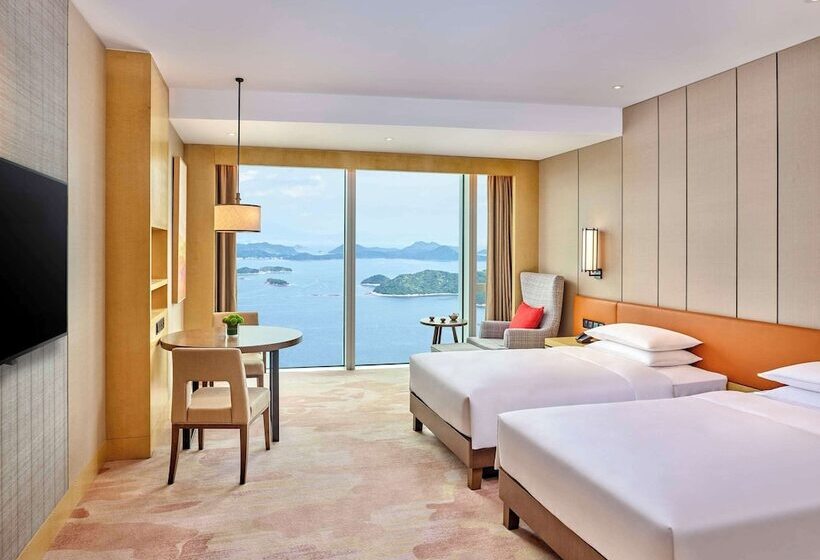 اتاق لوکس با چشم‌انداز دریا, Hyatt Regency Shenzhen Yantian