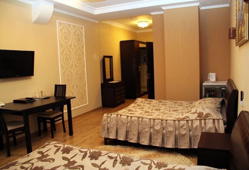 اتاق سوپریور, Lazurny Bereg