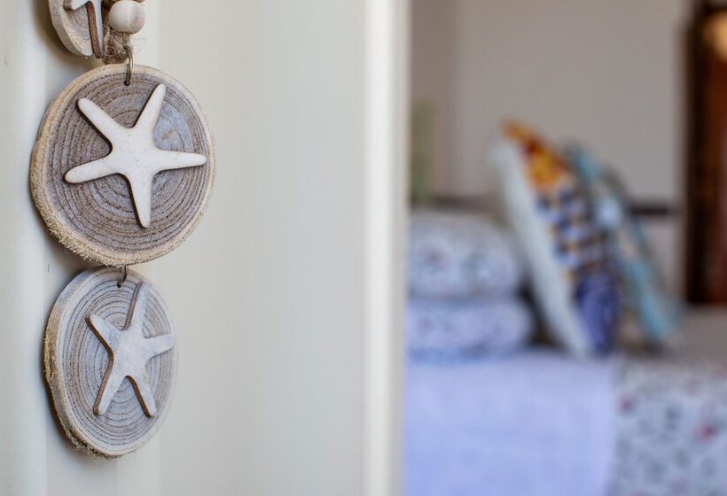 带海景标准四人间, Madonna Della Scala