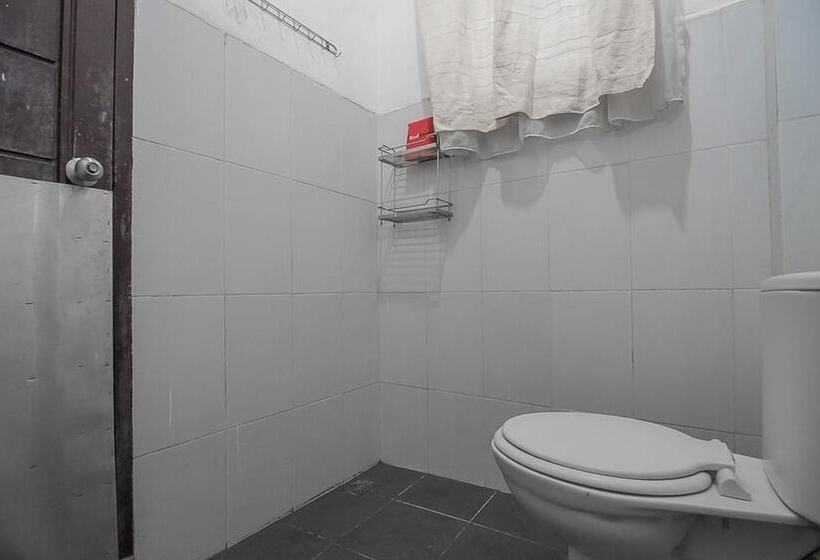 Номер Deluxe, Reddoorz Plus Near Cambridge City Square 2