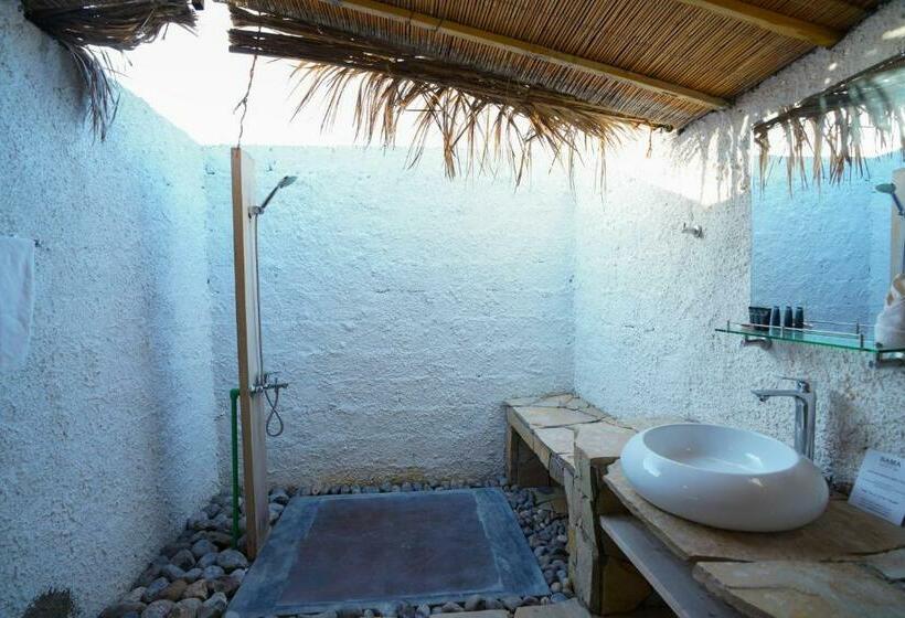 بانگلوی استاندارد, Sama Ras Al Jinz Resort