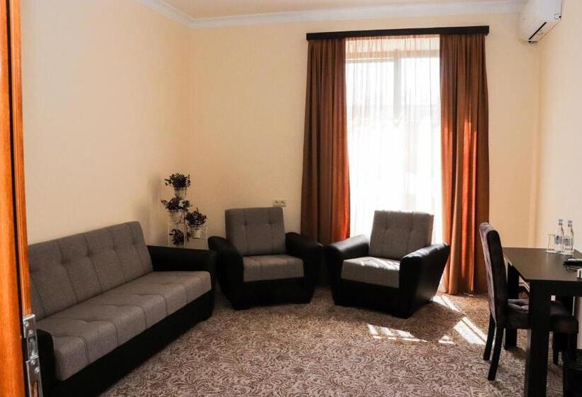 패밀리 룸, Yerevan Centre