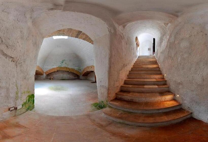 חדר סטנדרט לארבעה, La Corte Dei Mille