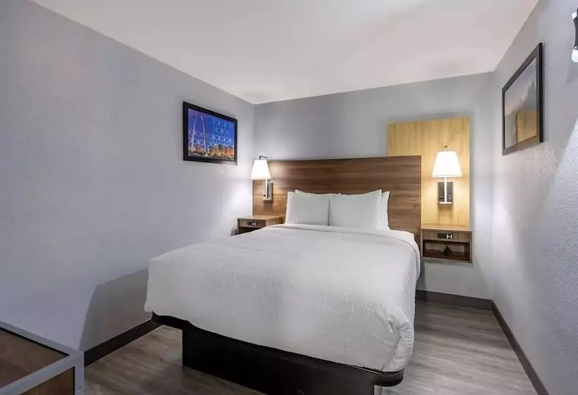 スイート, Best Western Plus St. Louis Westwestport
